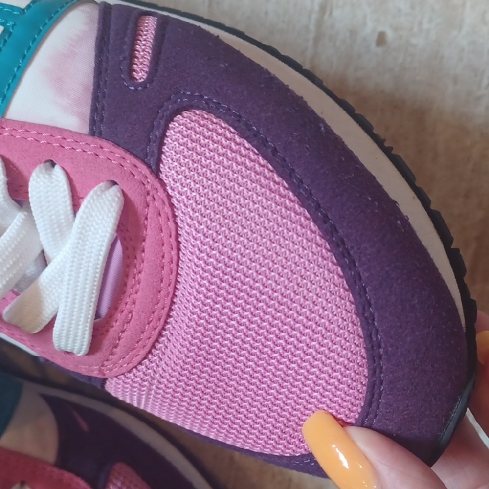 Armani Exchange Purple/Pink Sneakers - Picture 2 of 14